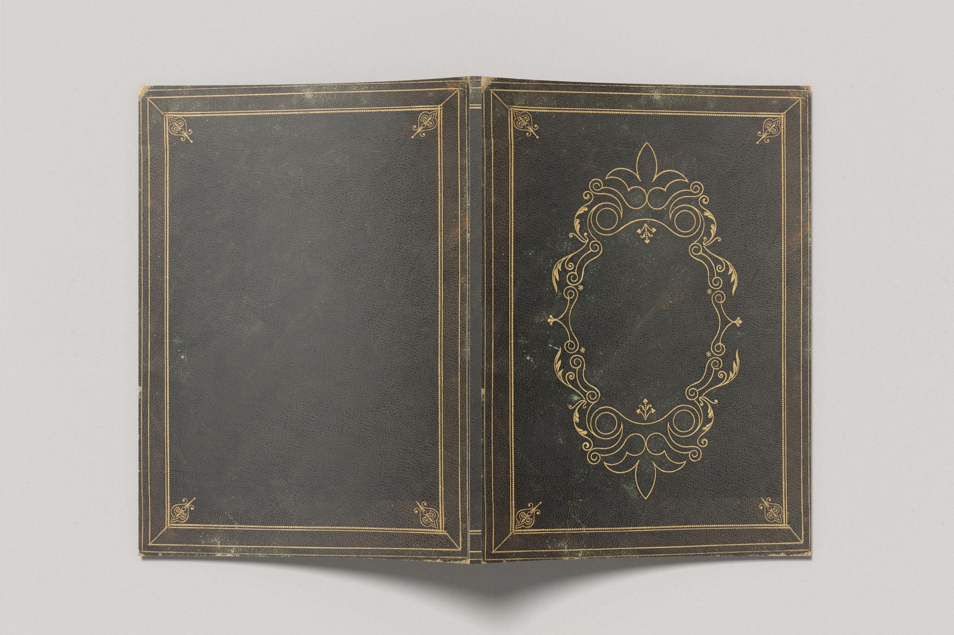 Ornate cover for a dnd floral journal